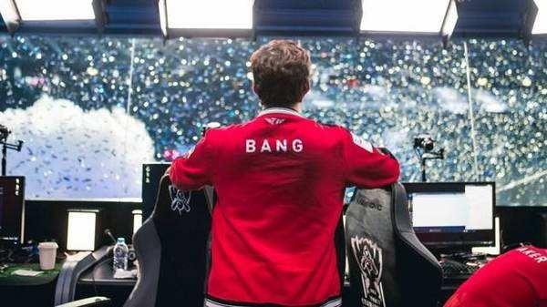 BLG俱乐部官博发文：那就再赢一次！3：2 T1晋级，我们决赛见！