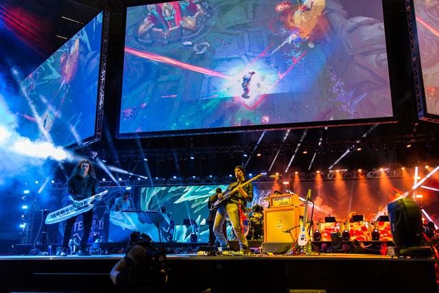 【赛后采访】九尾：自己这局的发挥是正常的训练赛状况