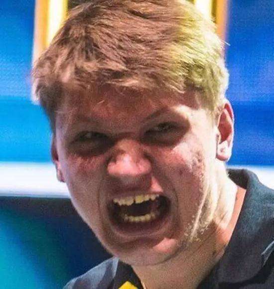 对手在LPL十周年舞台再次相遇，一起见证新十年首冠，无畏竞巅峰！